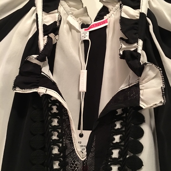 TRACE REESE TOP, NEW, COLD SHOULDER, SIZE M - Picture 5 of 8